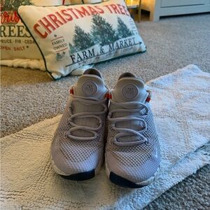 Women’s Nike Metcons Lavendar💜